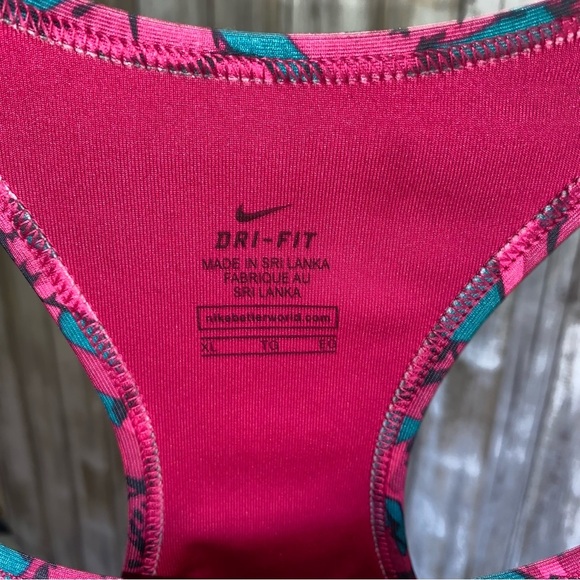 Nike Women's Vibrant Patterned Sports Bra - Picture 6 of 6